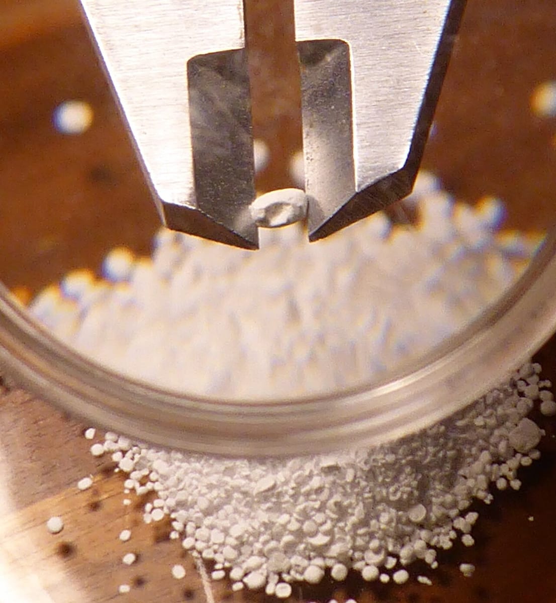 Anhydrous Sodium Sulphate (Na₂SO₄) — 2